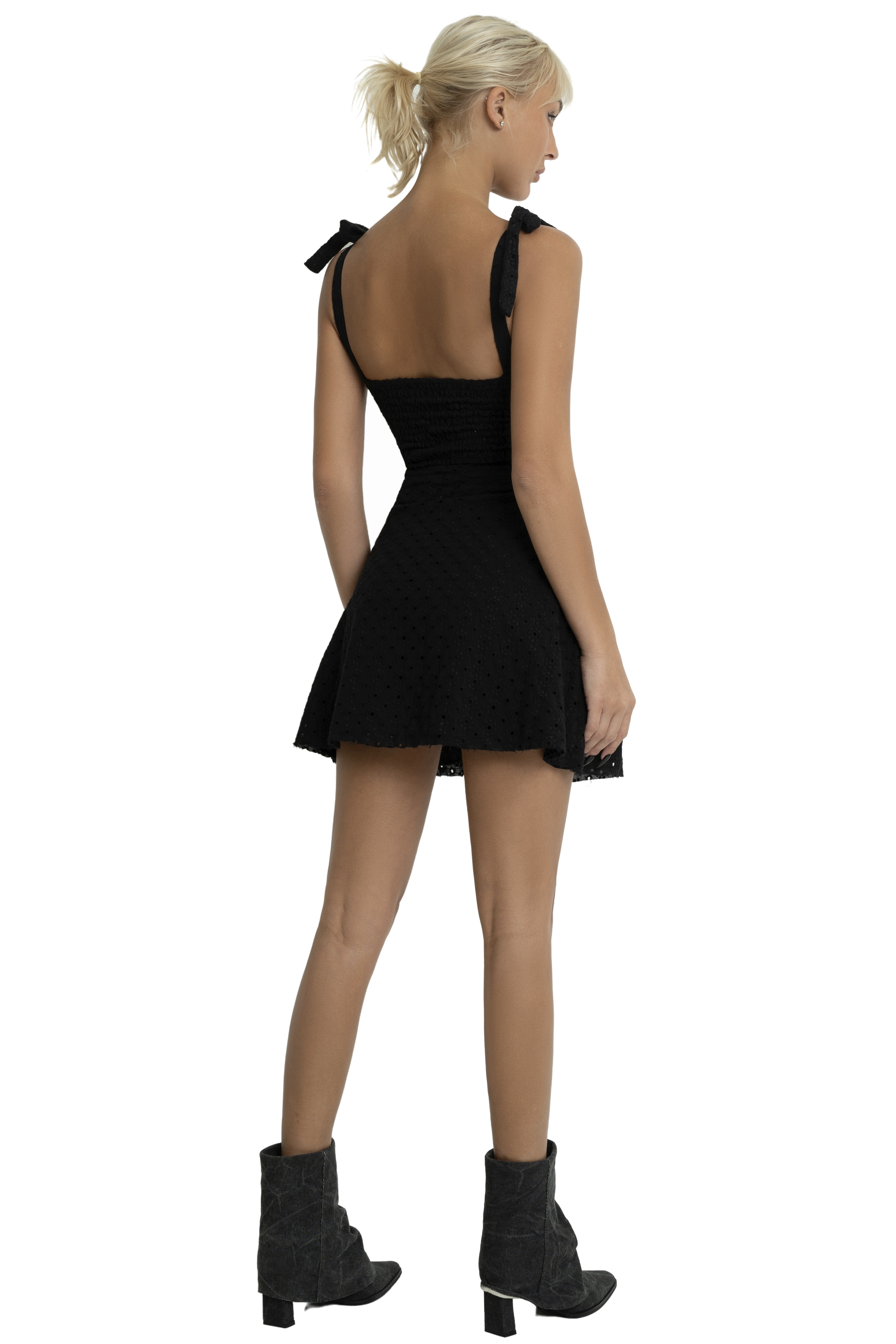 CATTY DRESS - BLACK