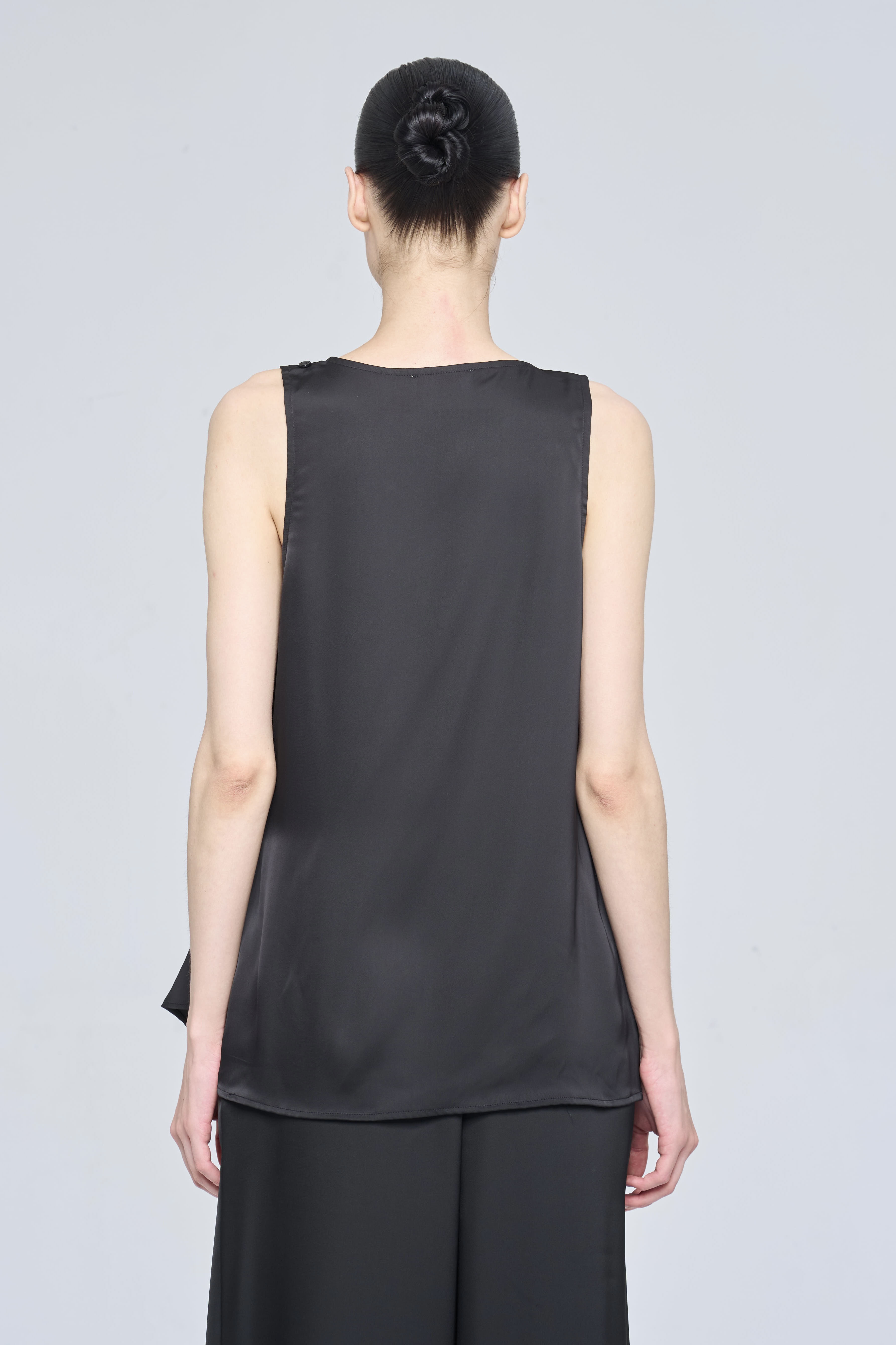 MERGE TANK - BLACK