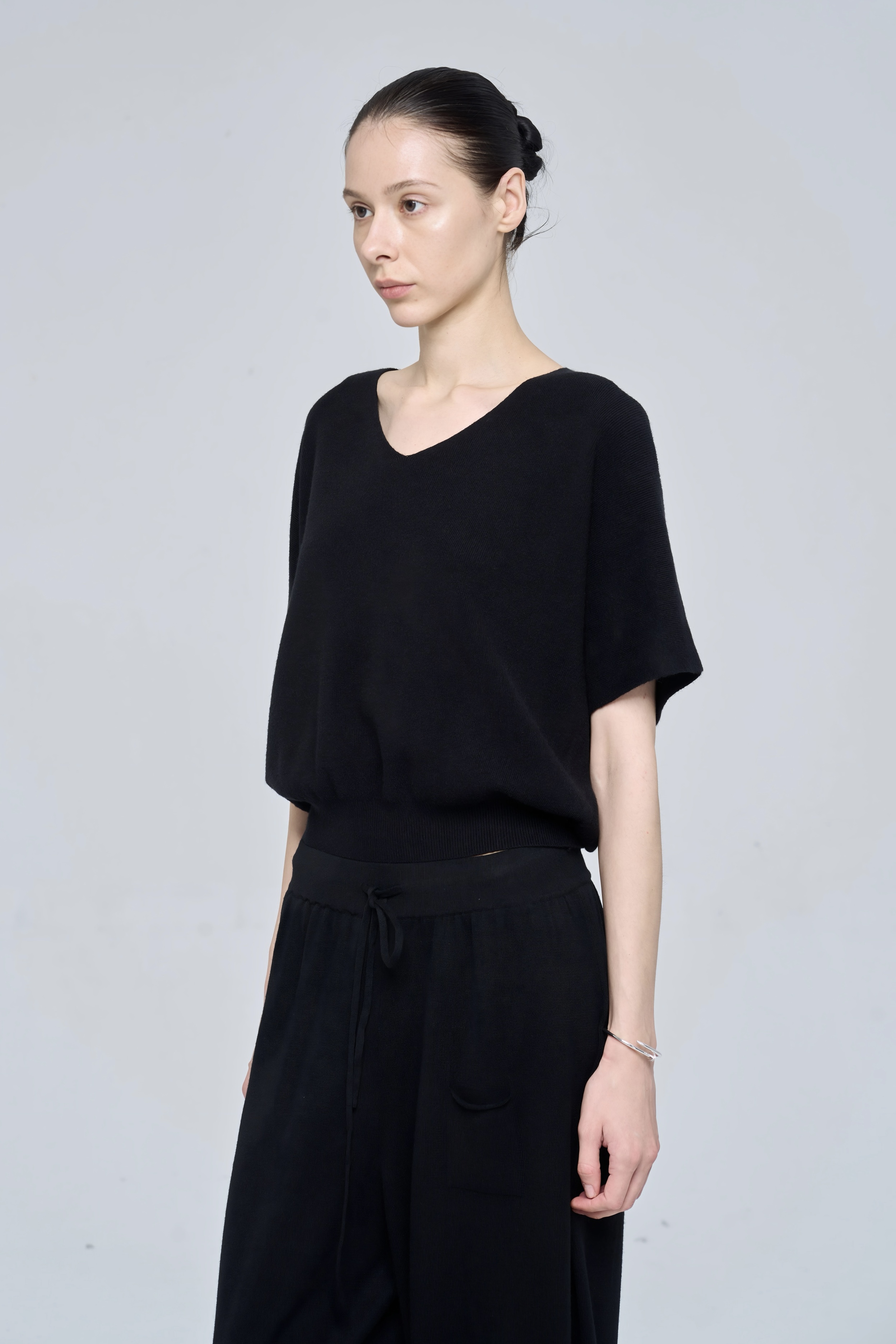 NARI TOP - BLACK