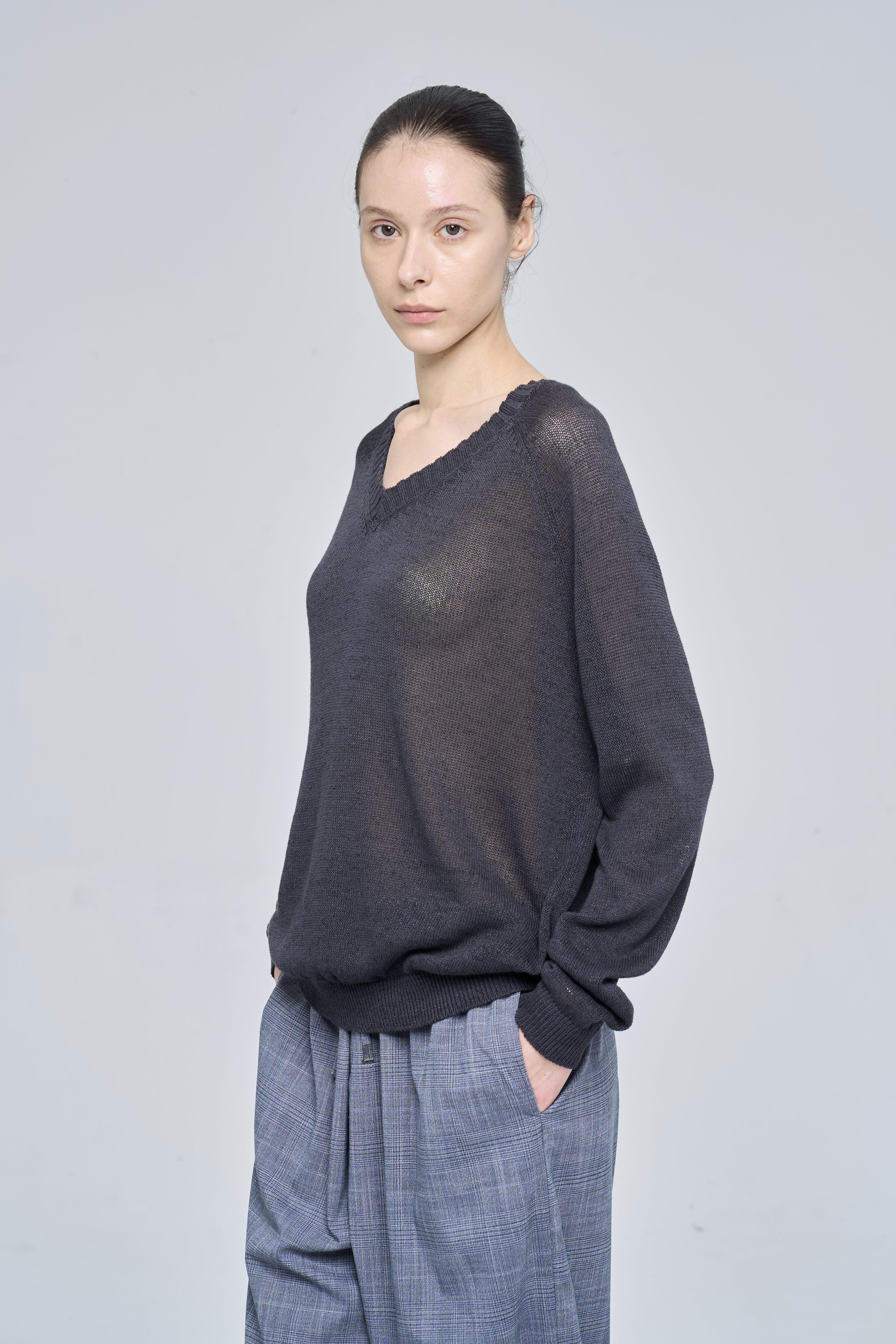 CLOVER TOP - CARBON